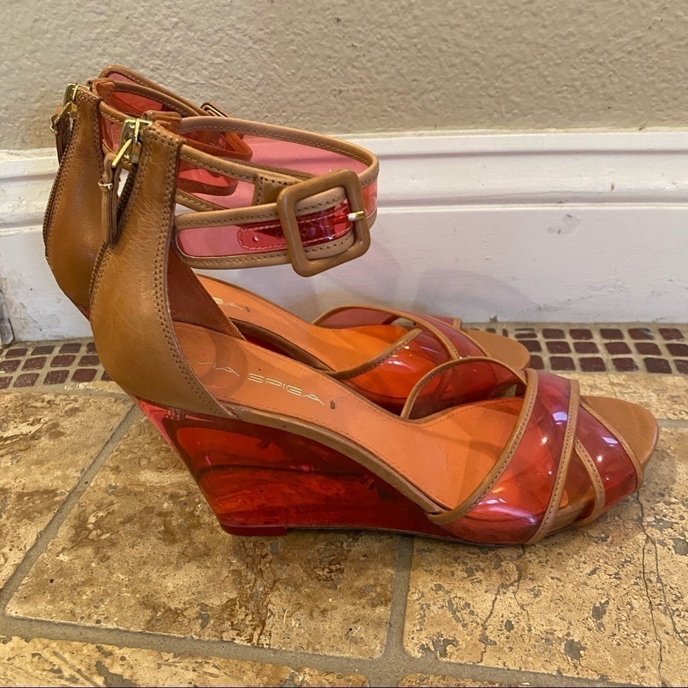 NWOT~VIA SPIGA Pink Lucite Wedge Shoes Size 7 1/2